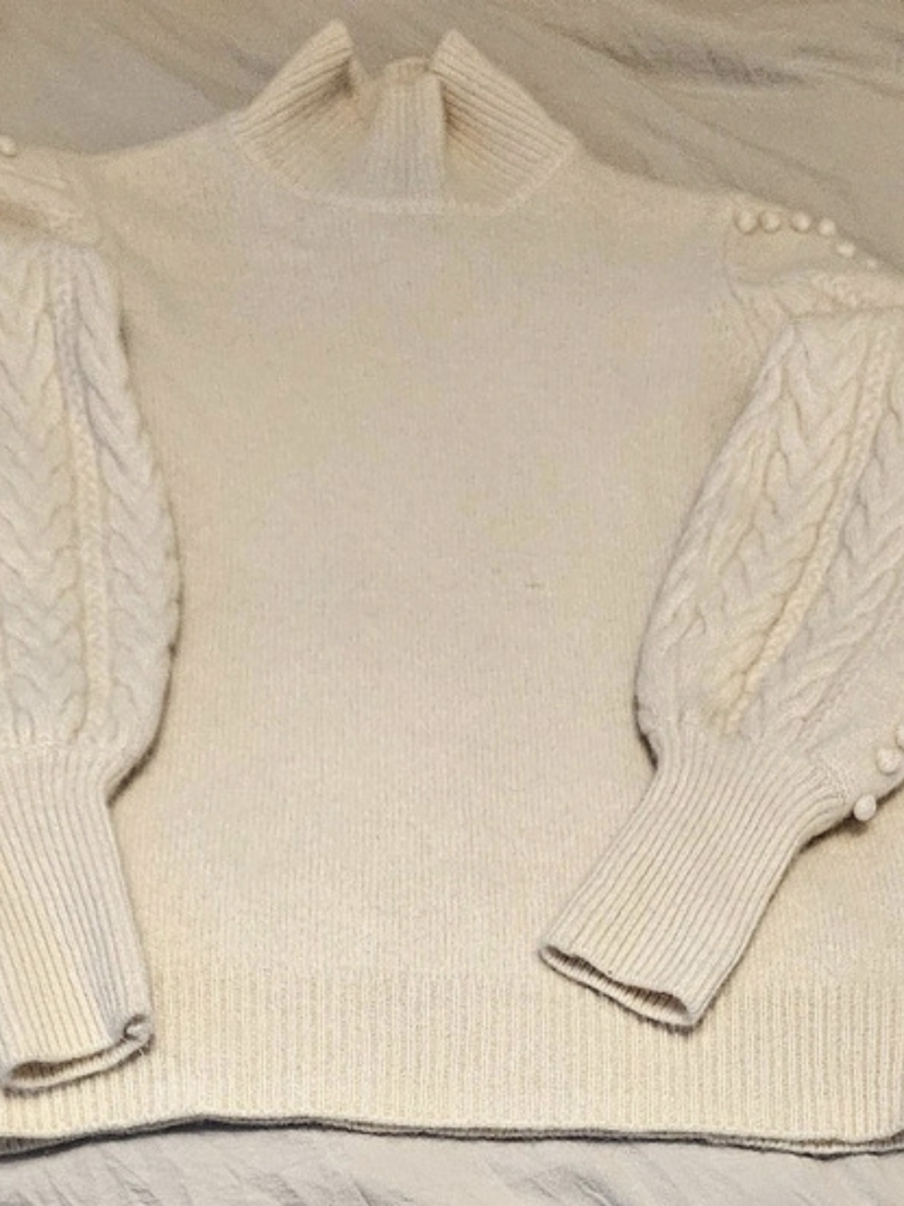 Bloomingdale's Cashmere Cable Knit Sweater in Cream Size XS Like New